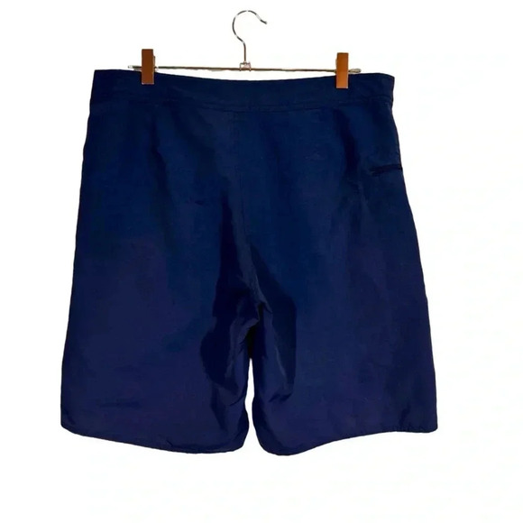 Patagonia Men’s Wavefarer Board Shorts in Blue - Picture 4 of 7